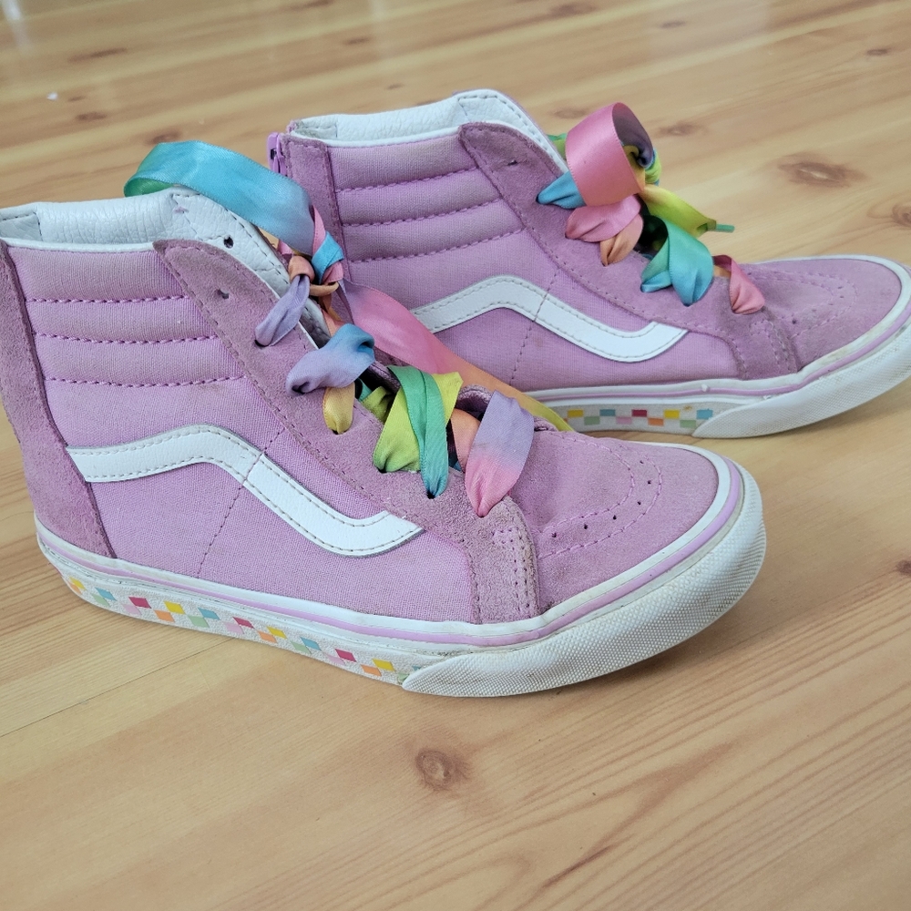 VANS - Size 3 Hightops
